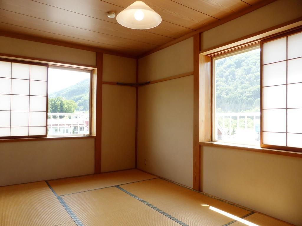 Kagura House Hotel Yuzawa  Exterior photo